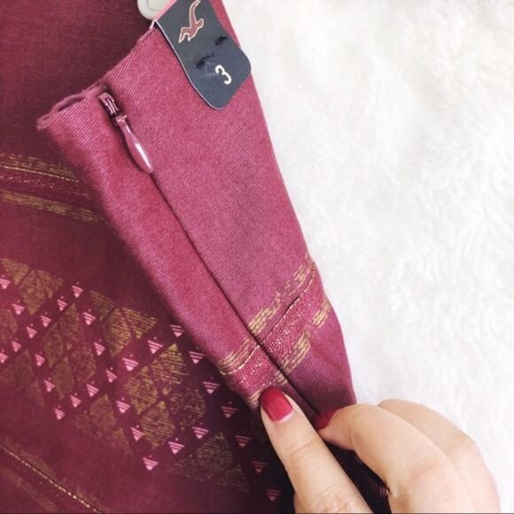 Hollister Red Embellished Skirt - Picture 4 of 6